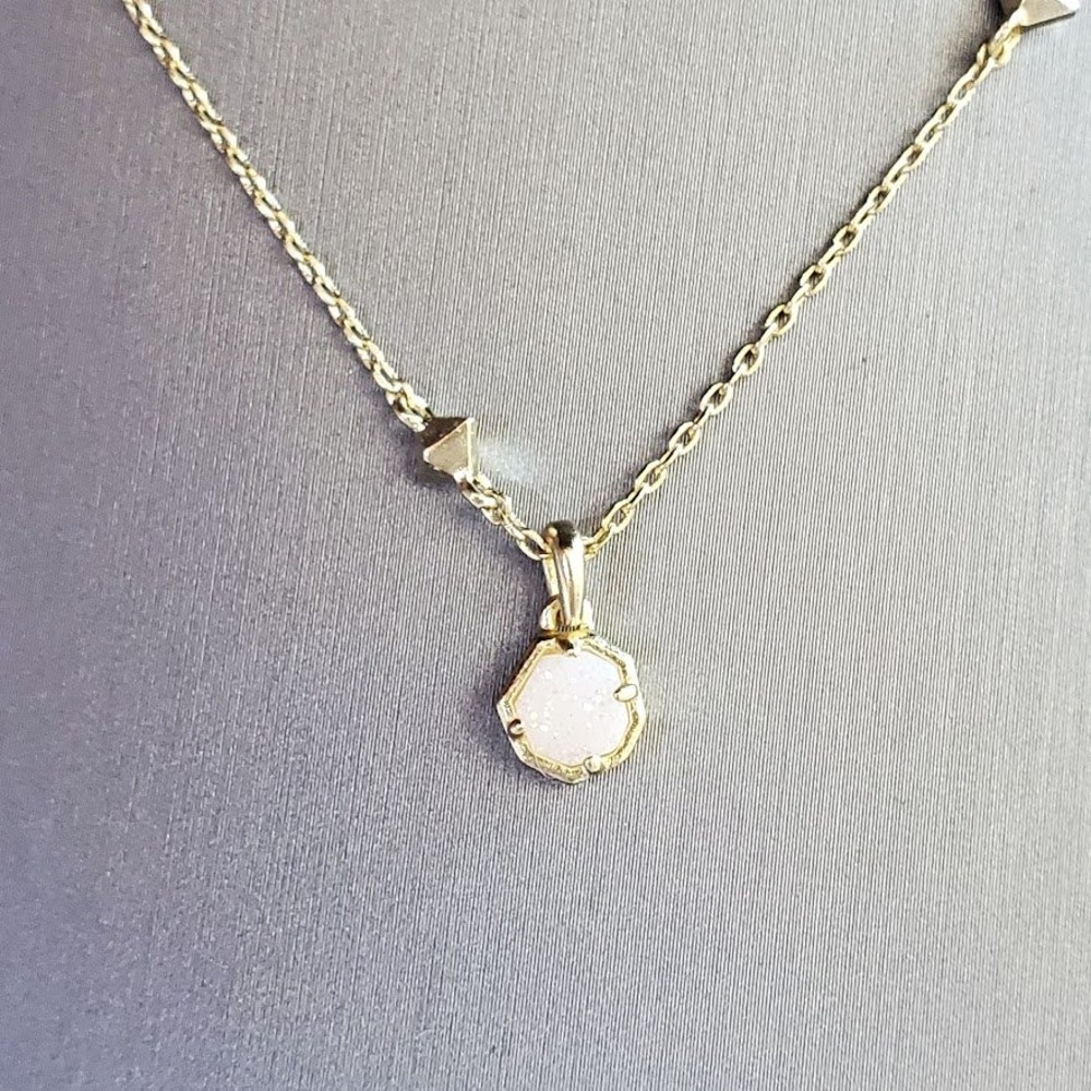 Kendra Scott Nola Gold Short Pendant Necklace in White Drusy Iridescent Sparkle - Picture 1 of 8